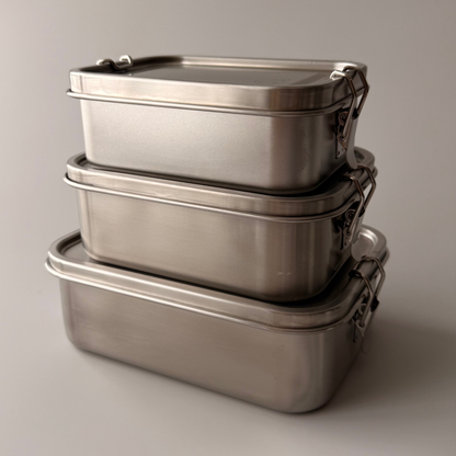 stainless steel lunch box with divider. eco friendly. no microplastic. Replaceable silicon ring for lasting and longevity. 